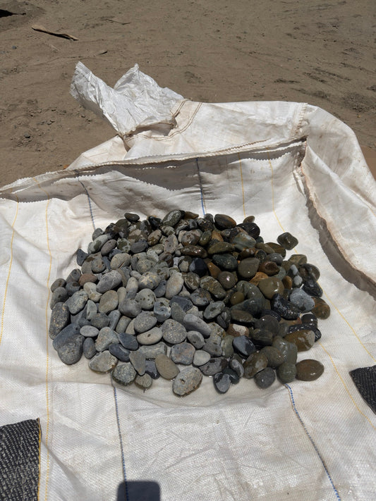 Black Mexican beach pebbles 1 to 2 inch — Pacific Pebble